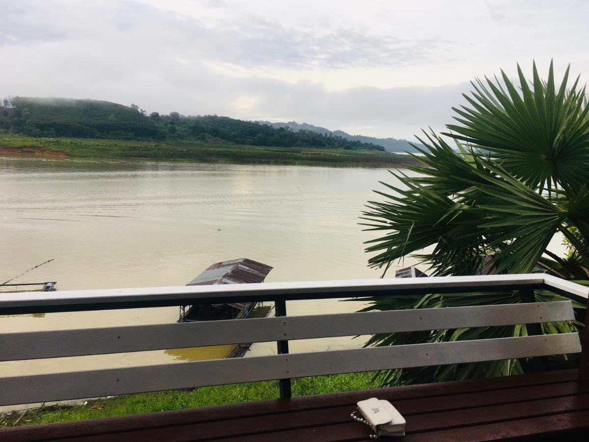 Baan Dongsak River View サンクラブリー エクステリア 写真